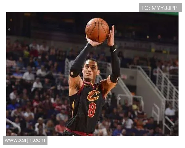 乔丹克拉克森的篮球之路与成就探秘：从新秀到全明星的蜕变历程